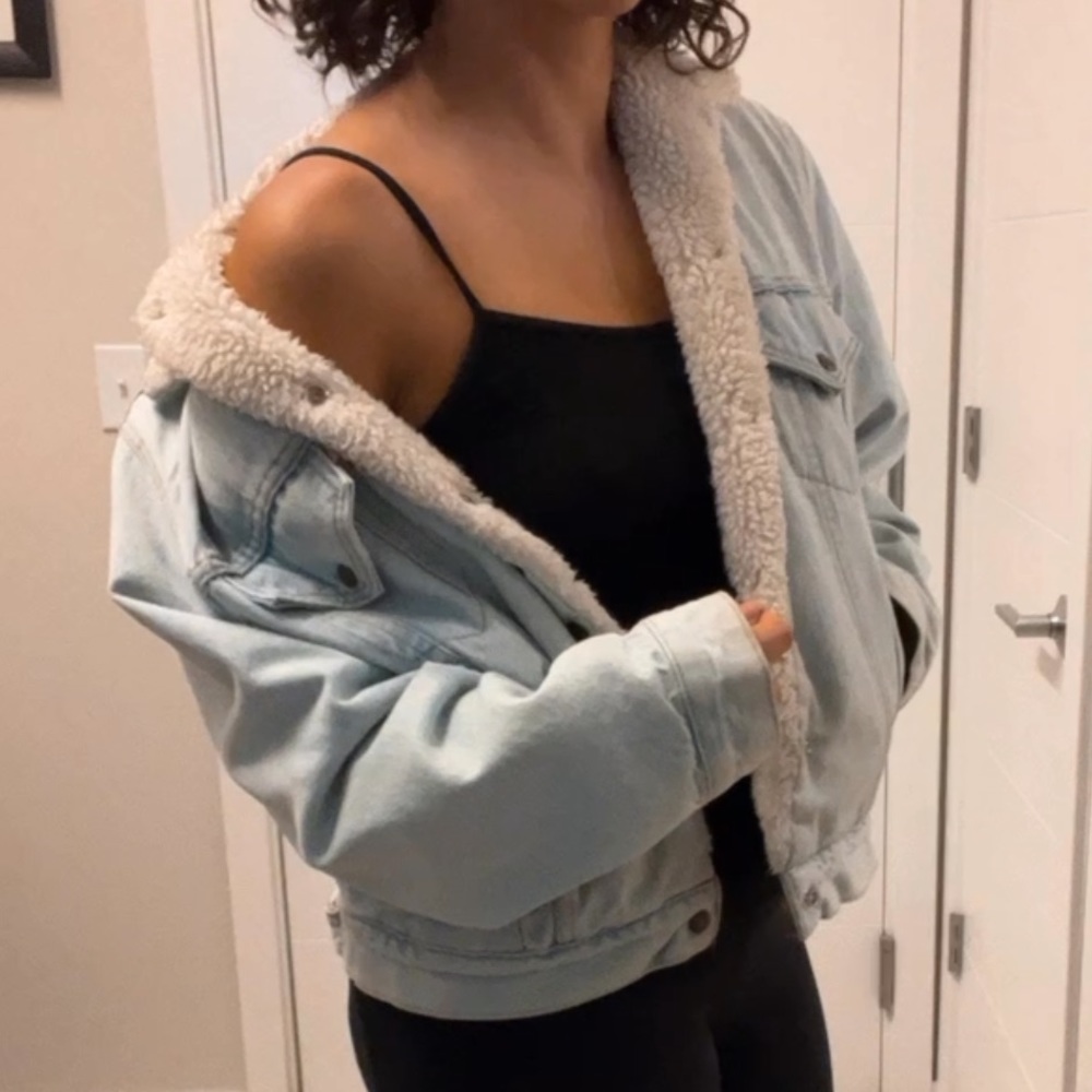Levi’s fleece lined Jean jacket - Picture 8 of 13